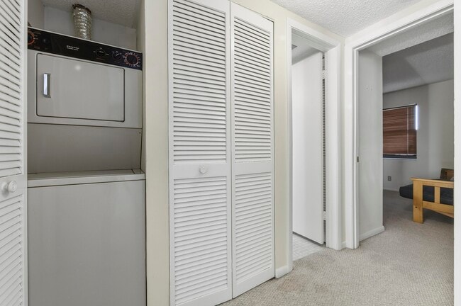 Building Photo - 890 N Federal Hwy