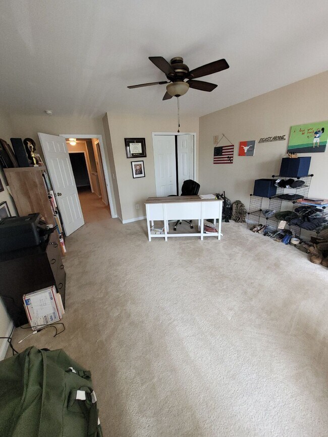 Building Photo - Spacious, Four Bedroom Townhouse With a View!