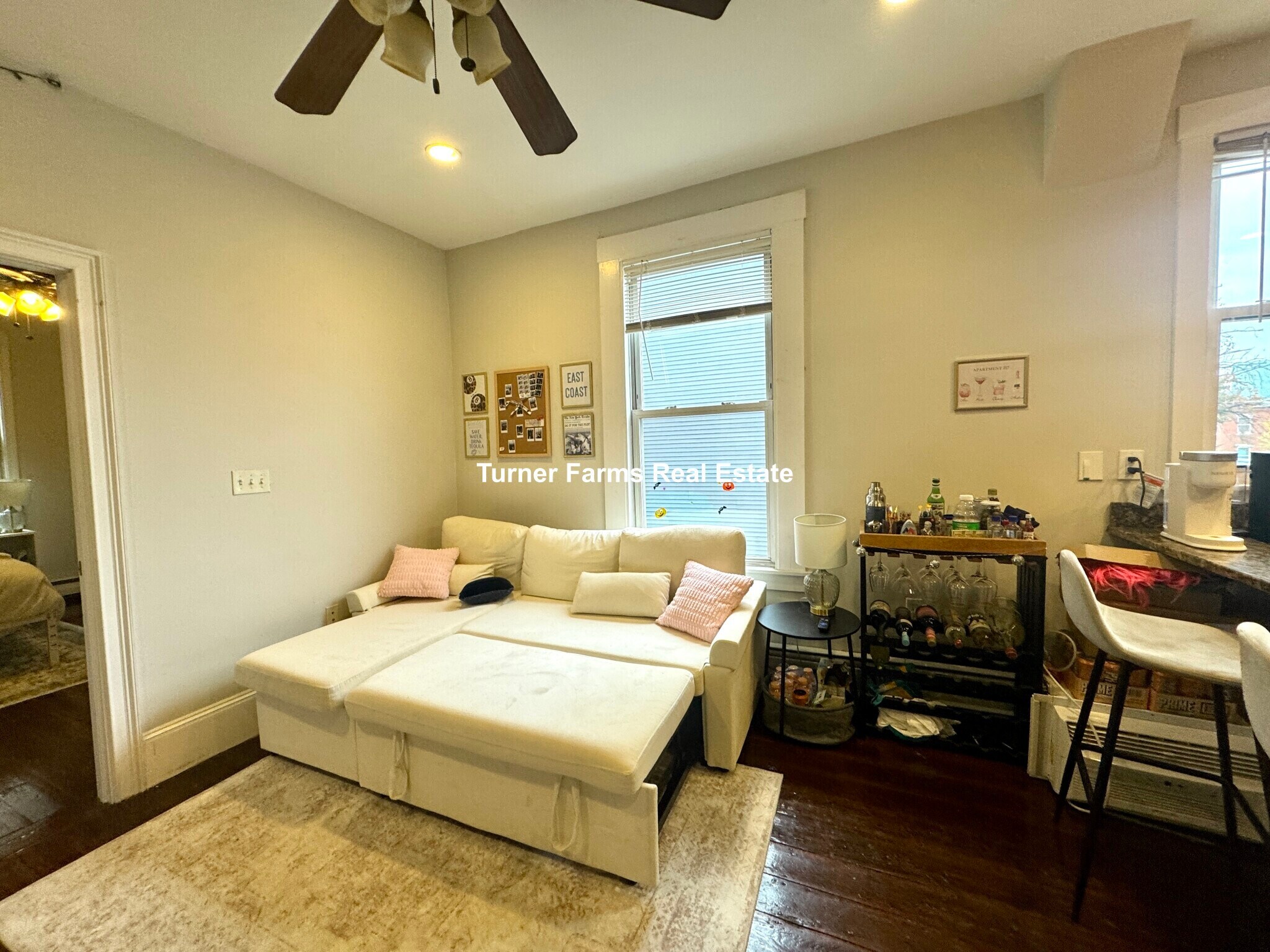 Building Photo - 717 Parker St