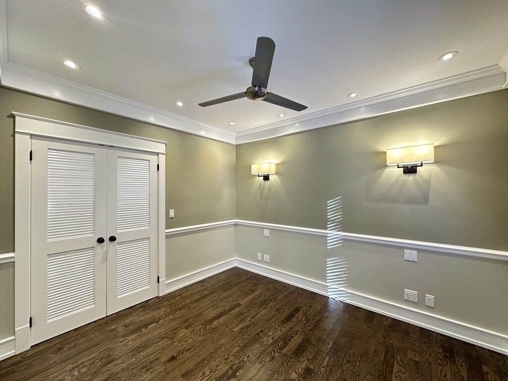 Building Photo - 1410 W Cornelia Ave