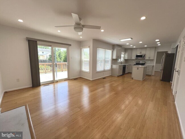 Building Photo - 8519 Wheatfield Way