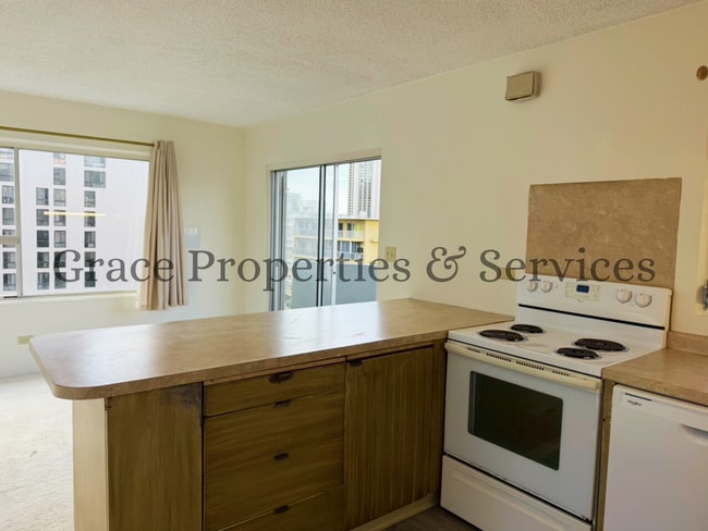 Building Photo - 0036BRU