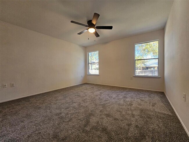 Building Photo - 5213 English Glade Dr