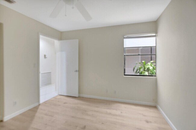 Building Photo - 21650 Coronado Ave