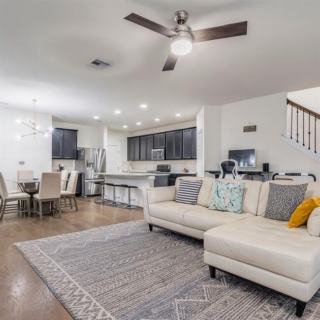 Building Photo - 7408 Merrick Ln