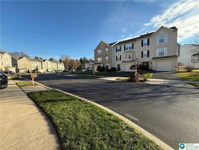 Building Photo - 4046 Clubhouse Ct