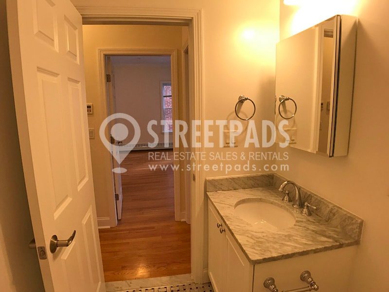 Building Photo - 1 Langdon Sq