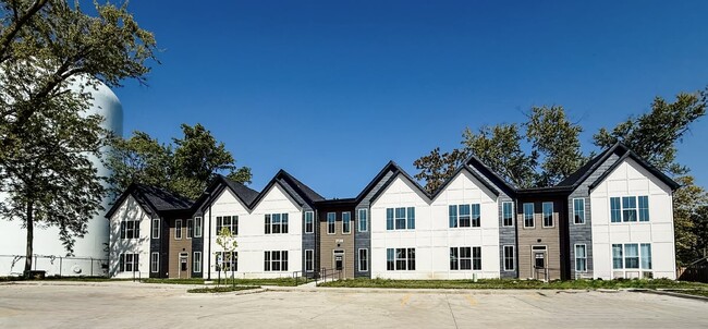 Building Photo - Park Indy: 2-Bedroom Flat