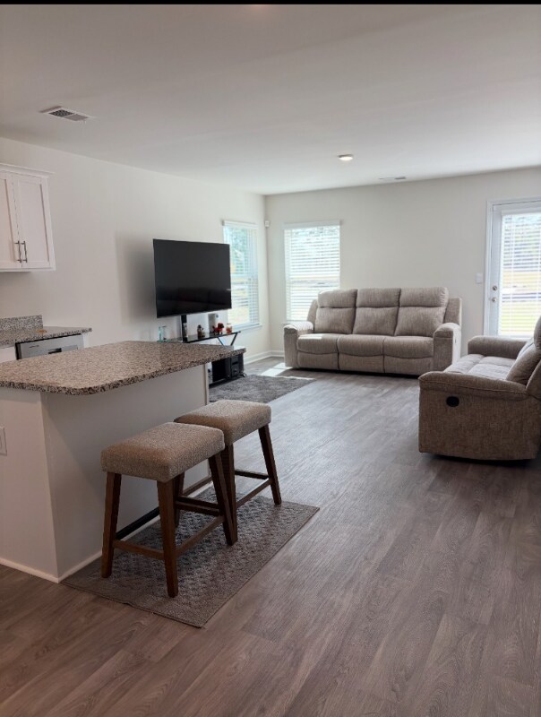 Building Photo - 3903 Falcon Ct