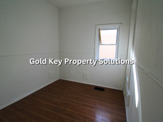 Building Photo - MUNCIE 3 BR 1 BA House with New Appliances (NO SECTION 8)