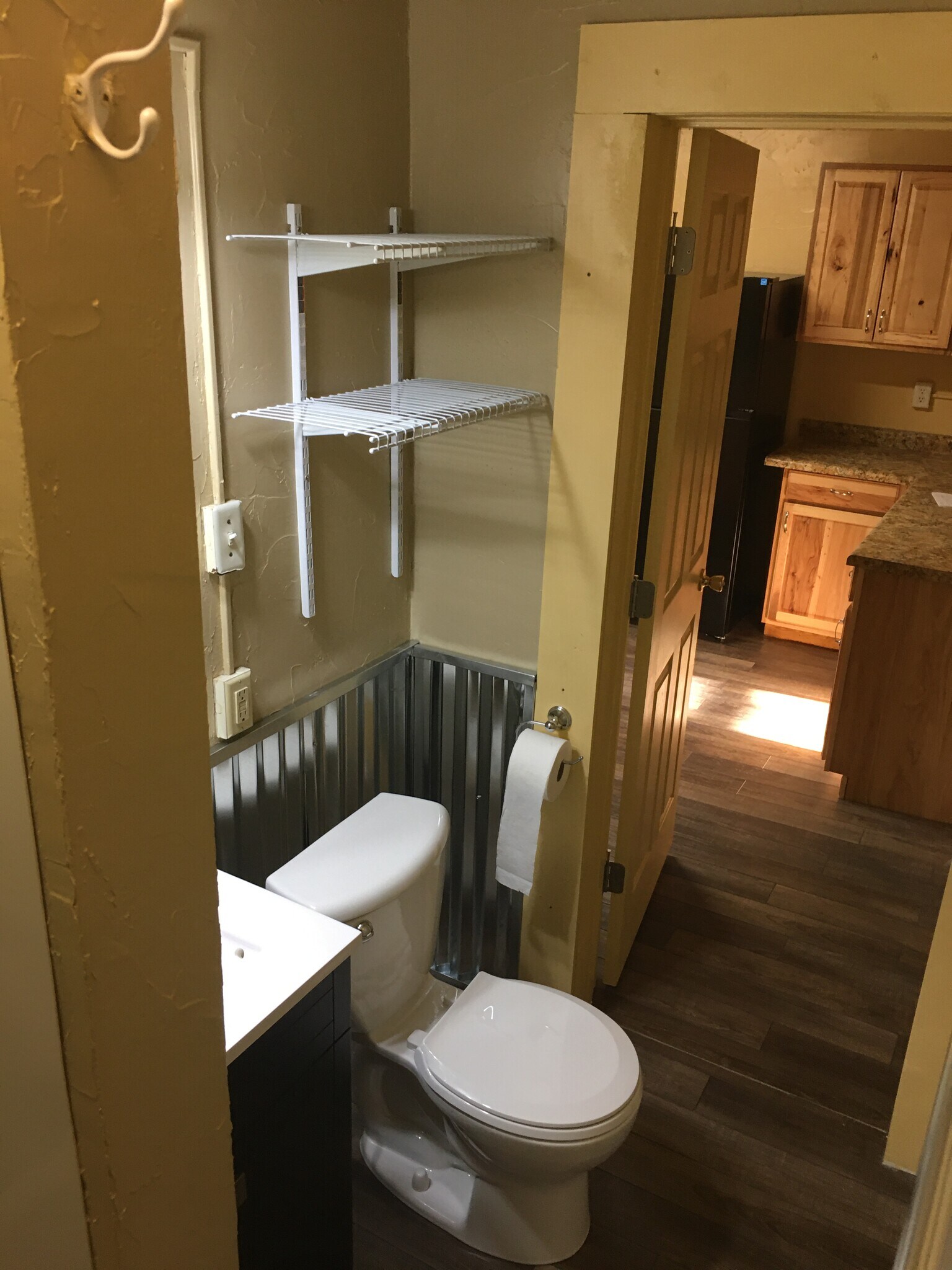 bathroom - 846 McKinley St