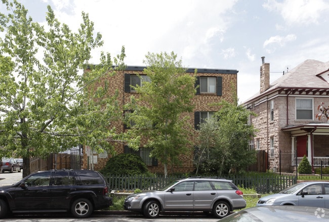 Building Photo - Redi Properties