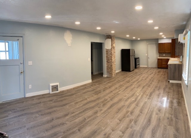 Family Room/Kitchen - 428 N 10th Ave