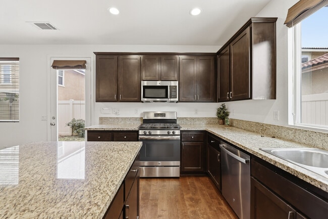 Building Photo - 26844 Albion Way