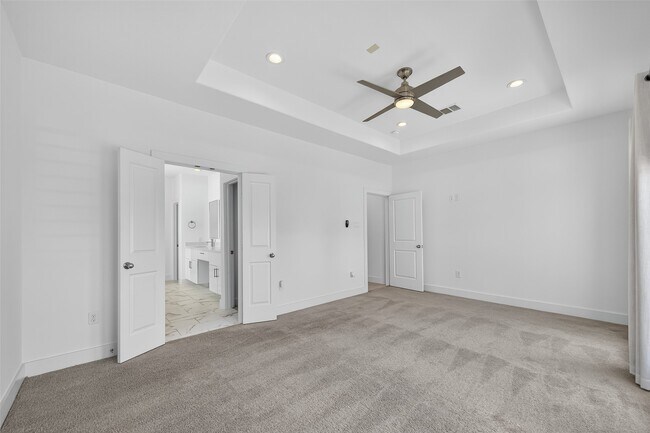 Building Photo - 1806 Schweikhardt St