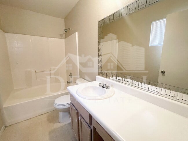 Building Photo - 8930 W Catalina Dr