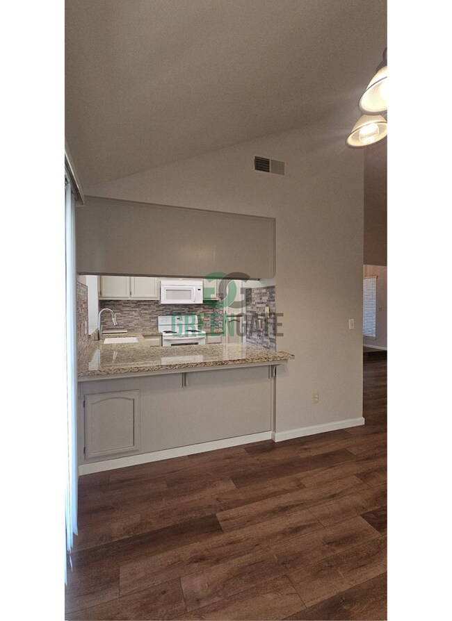 Building Photo - Now Available! Spacious 3 Bedroom, 2 Bathroom Home.