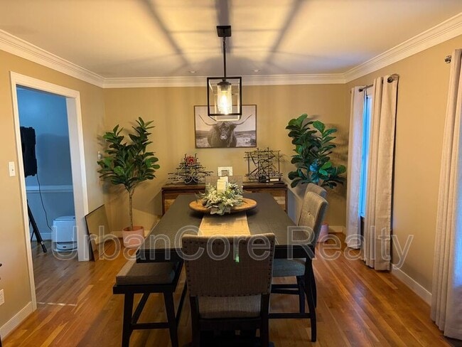 Building Photo - 7949 Flag Tail Dr