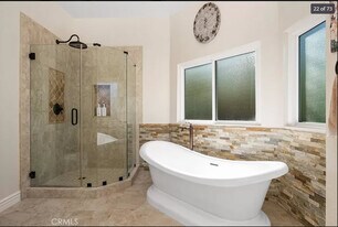 Building Photo - 968 Via Gandalfi