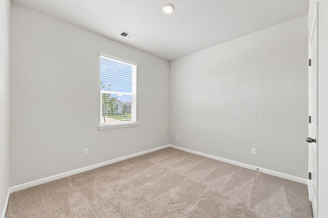 Building Photo - 284 Long Beard Way