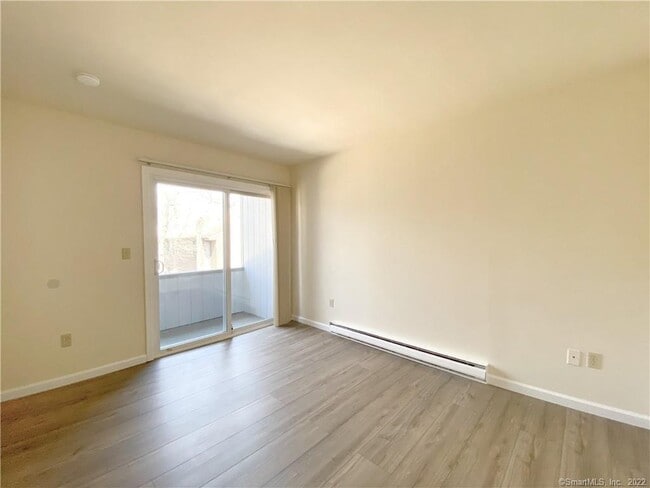 Building Photo - 37 Ferris Ave