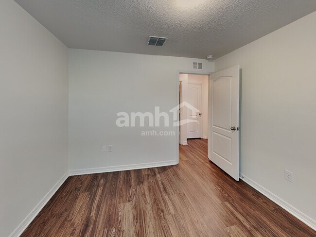 Building Photo - 816 Chatham Walk Dr