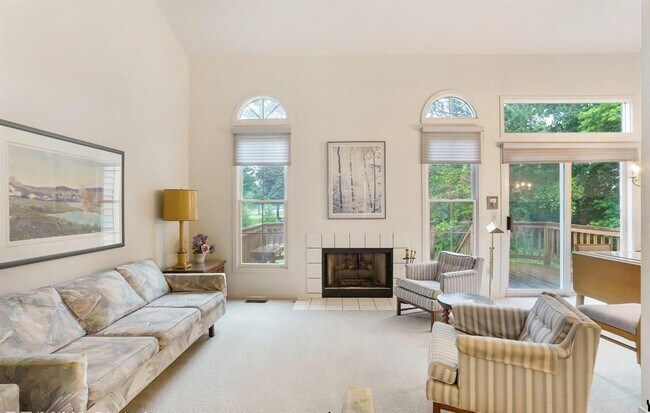 Building Photo - 24267 Weathervane Ct
