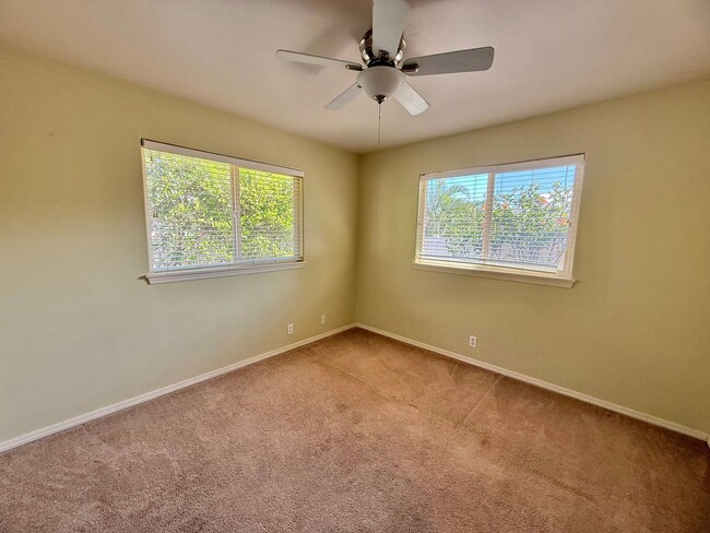 Building Photo - 3 Bedroom / 2 Bathroom Home in Waikapu Gardens!