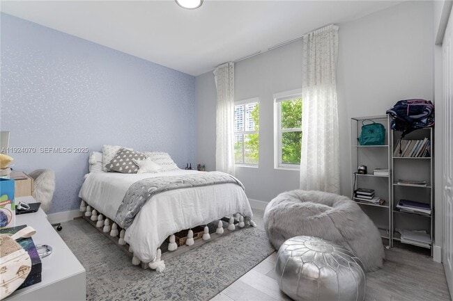 Building Photo - 18460 NE 30th Ave