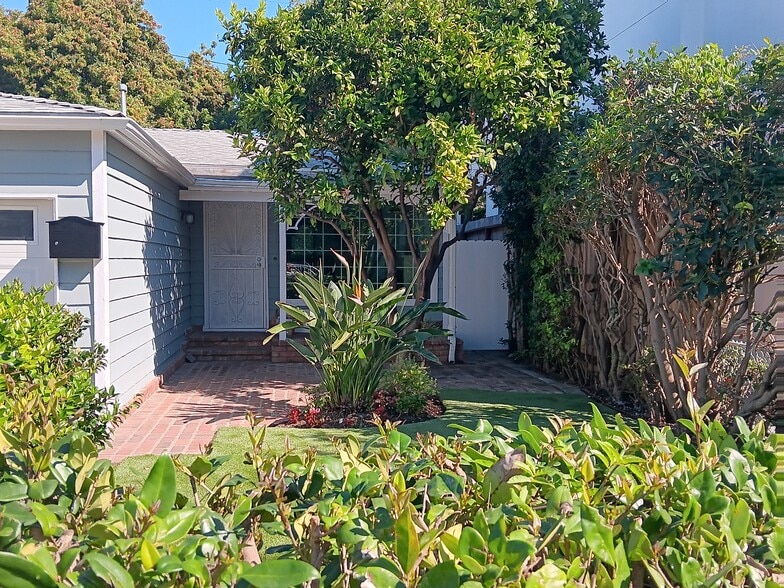 Primary Photo - 2330 Frey Ave