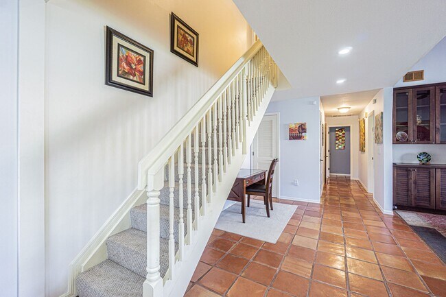 Building Photo - 5427 Villa Deste Ct