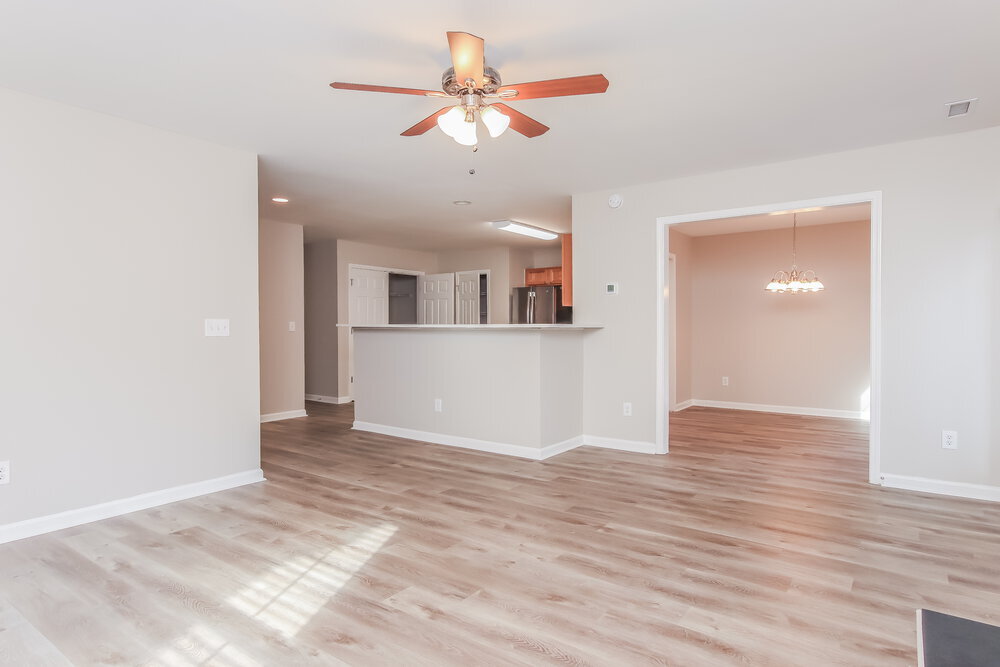 Building Photo - 1549 Pebble Ridge Dr
