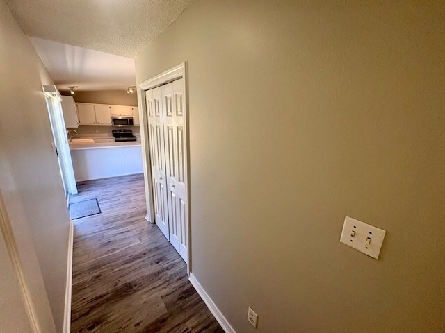 Building Photo - 2027 Las Vegas Trail