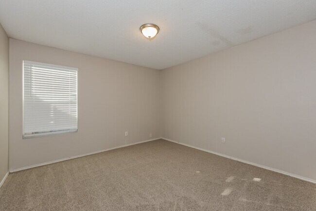 Building Photo - 4229 Gray Fox Dr