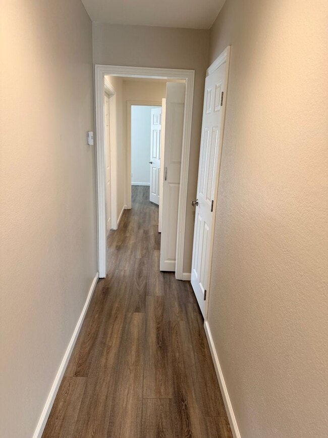 Building Photo - Amazing views in a great one story Mission Oaks home - Camarillo