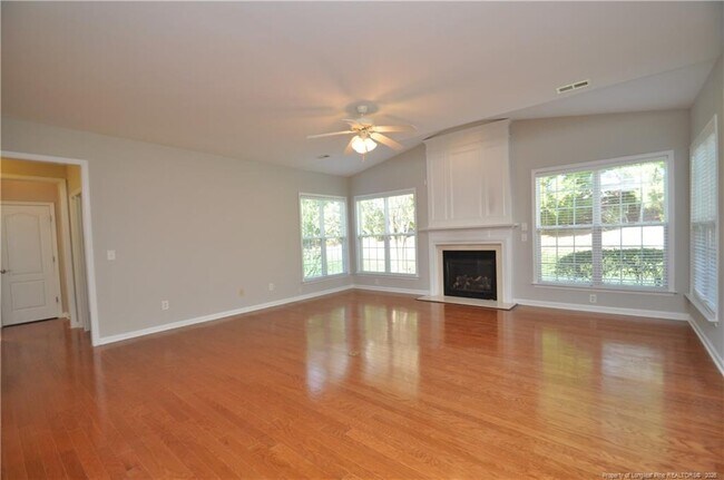 Building Photo - 309 Marble Glow Ct