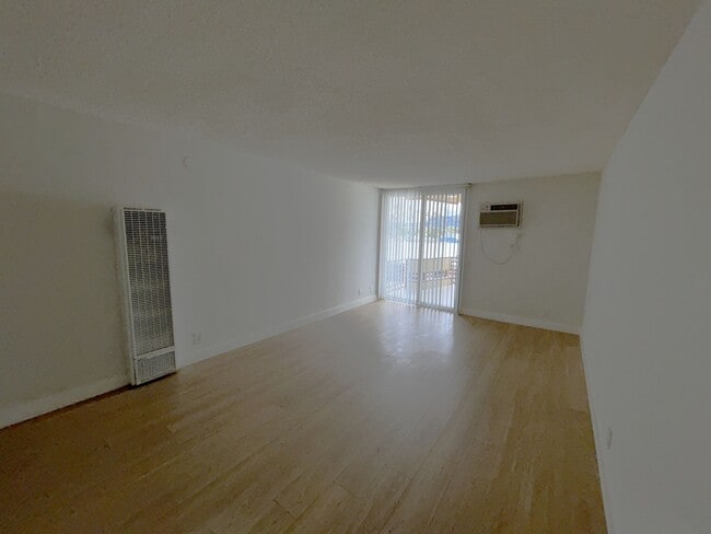 Building Photo - 327 Normandie Ave