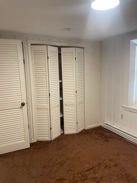 Building Photo - 32 1/2 8th St NE