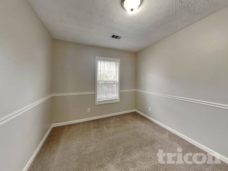 Building Photo - 2725 Archer Way