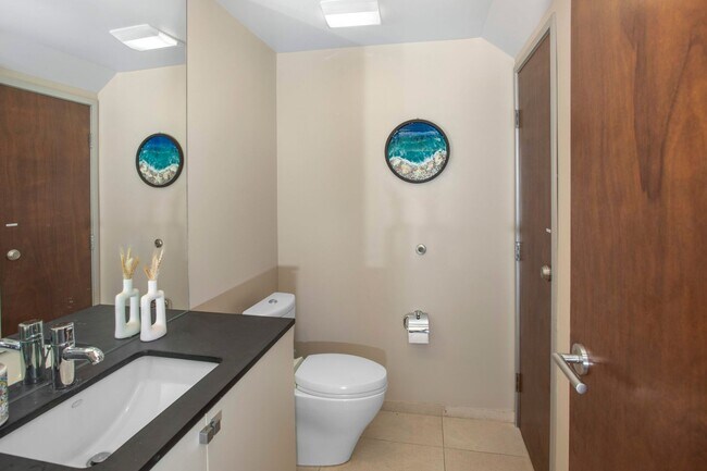 Building Photo - Experience La Jolla Living: Contemporary 3...