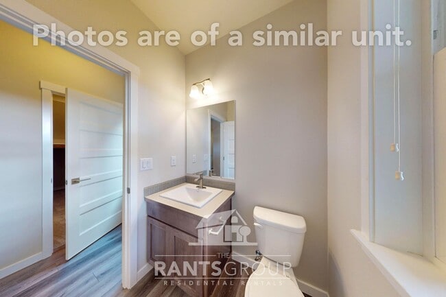 Building Photo - Built in 2023! Great Location!  Easy I5 Ac...