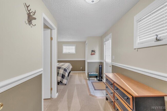 Building Photo - 29 Monroe St