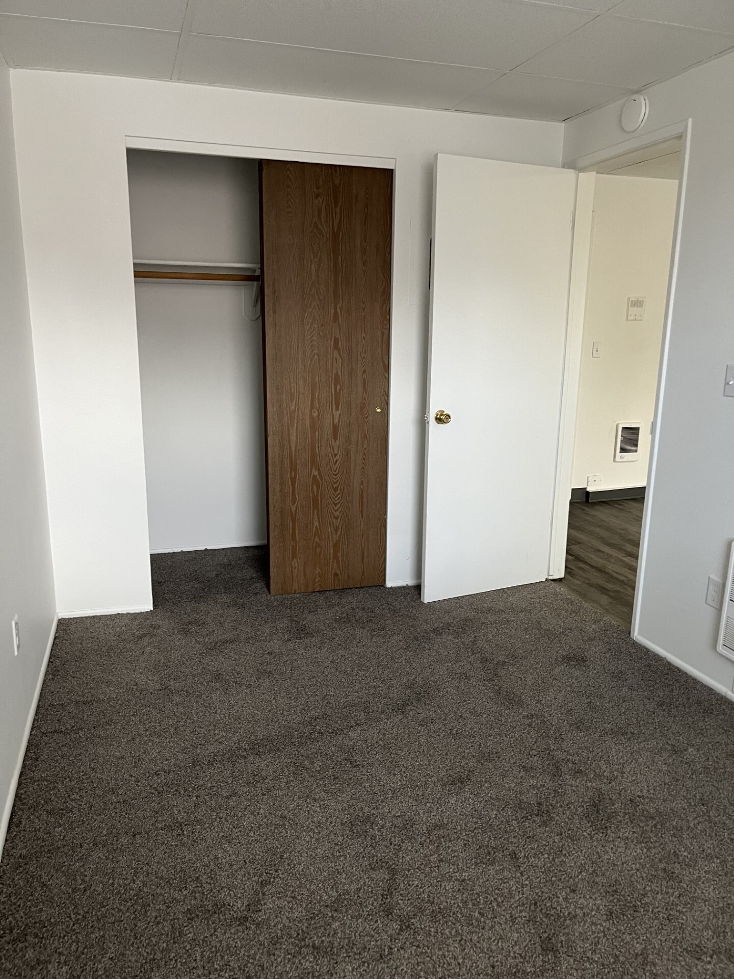 Building Photo - Rennwood Court Apartments