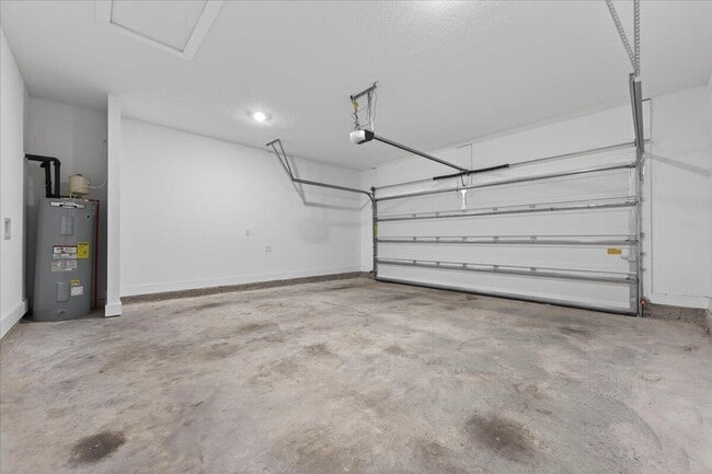 Building Photo - 210 Lyla Ln