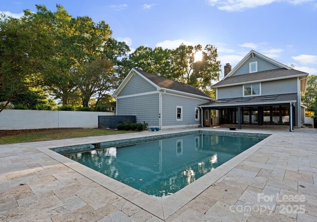 Building Photo - 3125 Pinehurst Pl