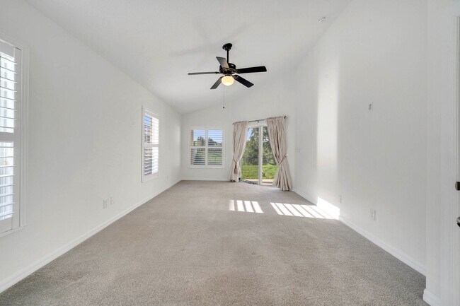 Building Photo - Stunning 4/3 with Fence Enclosed Yard in t...