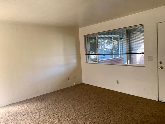 Building Photo - 801 Ashland St