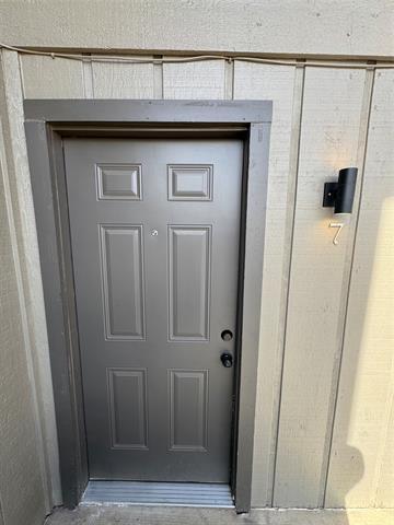 Building Photo - 7300 Comanche Trail