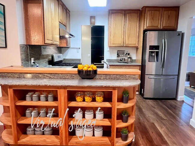 Building Photo - 1874 Villa St