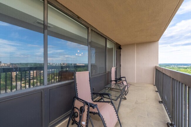 Building Photo - Awesome opportunity to rent a condo with $60K in upgrades!